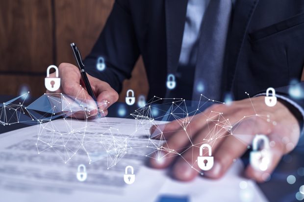 Inteligența artificială, pusă pe urmele fraudatorilor în SUA. În Olanda, procedura a fost declarată ilegală în instanță