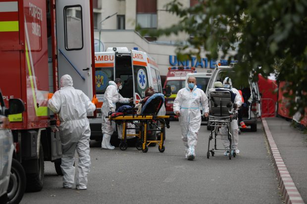 Un nou bilanț grav în România: 382 de decese COVID și aproape 16.000 de infectări în ultimele 24 de ore