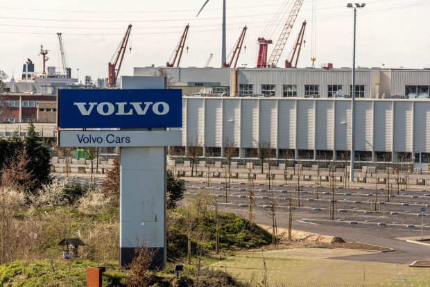 Volvo recheamă în service peste 460.000 de mașini din toată lumea, din cauza unor probleme la airbaguri
