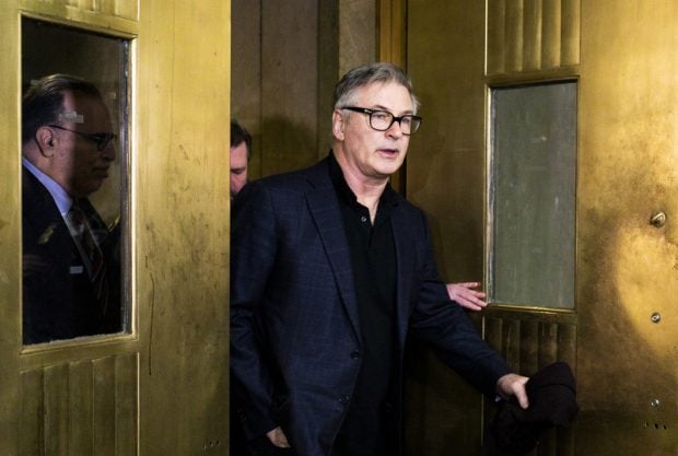 Alec Baldwin a împușcat mortal o femeie pe platoul de filmare, cu o armă descărcată accidental