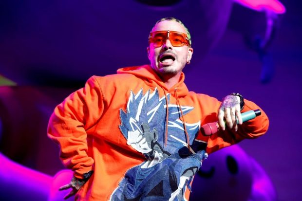 Cazul „Dani Mocanu”, în Columbia. Cântărețul J Balvin, în mijlocul unui scandal, după ce în ultimul său videoclip apare ținând două femei în lesă
