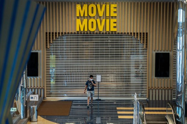 În cinematografele din Hong Kong vor rula doar filme patriotice. Amenzi uriașe și închisoare pentru cine nu se supune