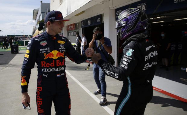 Max Verstappen l-a insultat pe Lewis Hamilton, în timpul antrenamentelor pentru MP al SUA: „Un idiot!”