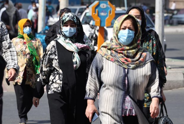 „Fie murim de COVID, fie de foame”. Loviți de noul val, iranienii și-au pierdut încrederea în autorități
