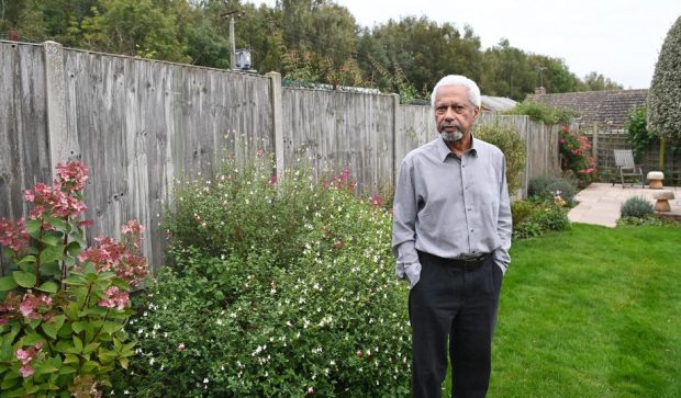 Reacția scriitorului Abdulrazak Gurnah, când a fost anunțat că a luat Nobelul: „Haideți, domnule, râdeți de mine?”