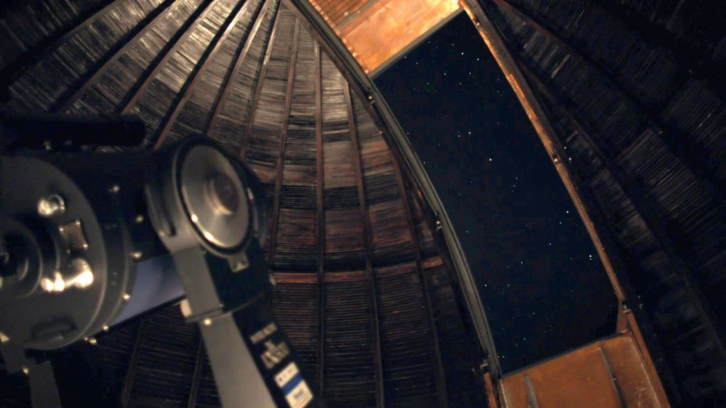 FOTO. Scene erotice filmate în clădirea Observatorului Astronomic din București