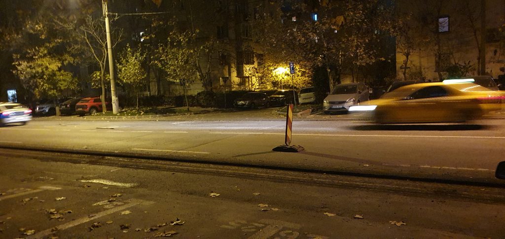 Primăria București a dat de urgență 6 contracte de 1,7 milioane euro unei firme pentru „reparații străzi”. Patronul unui local „de fițe”, printre acționari