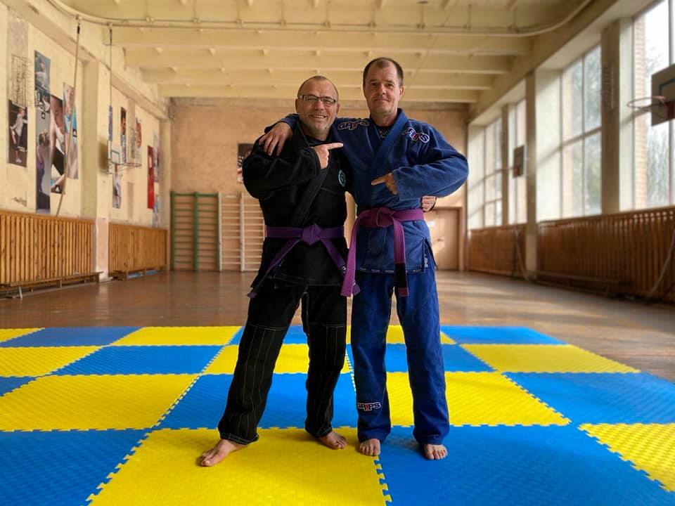 Omul de serviciu care a luat aurul mondial la jiu-jitsu, după ce lumea a strâns 700 de dolari pentru o deplasare. „Pentru mine e o sumă imensă”