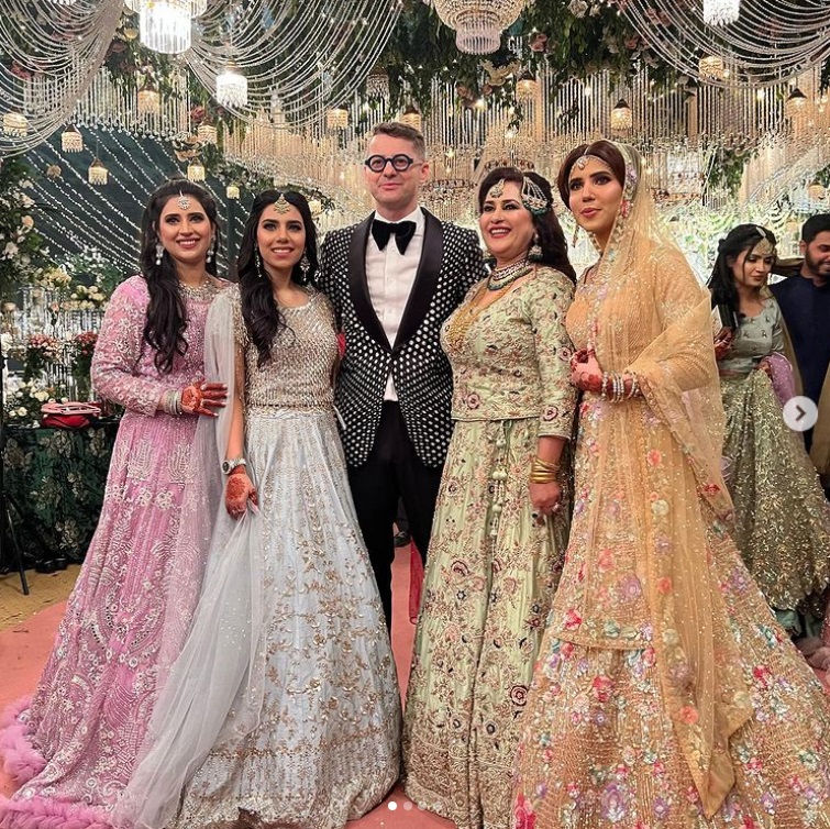 Câți bani primește Adrian Sînă pentru a susține evenimentele din India: Detalii despre onorariu și extravaganta nunților de trei zile 8 adrian sina nunta in pakistan 2