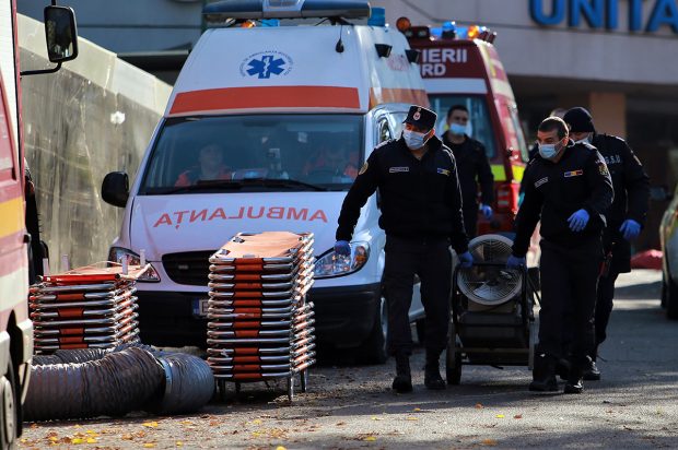 Bilanţ COVID: Sub 300 de cazuri noi şi şapte decese, anunţate azi