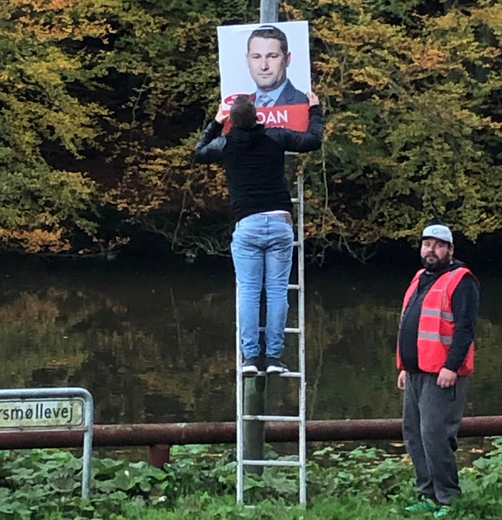 „Copilul meu este îngropat aici”. Cum a ajuns un român să candideze la alegerile din Danemarca