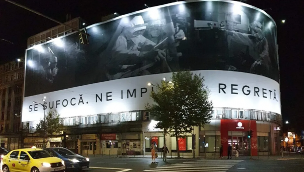 De ce oamenii ridică din umeri când citesc „455 morți”, „deși, dacă ar fi să vadă 4-5 morți, mulți dintre noi ar albi peste noapte”