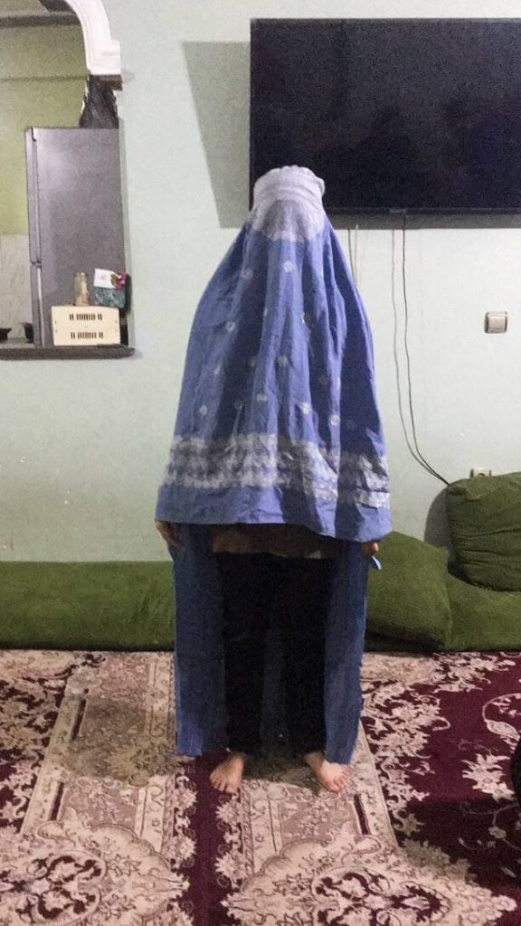 Scena9: „Prizonieră în propria casă”. Povestea unei femei din Afganistan, după ce talibanii au revendicat țara