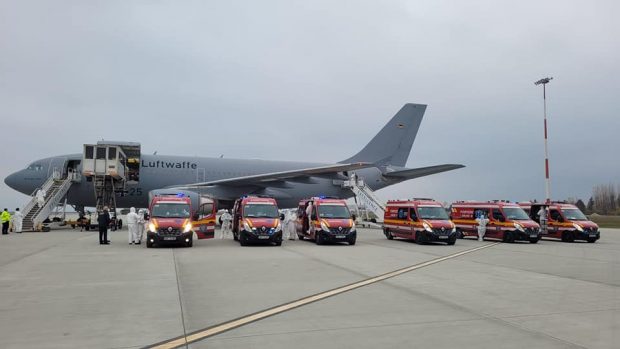 Alţi șase pacienţi cu Covid-19, transferaţi în spitalele din Germania