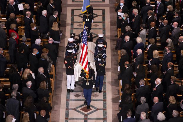 Funeralii naţionale pentru Colin Powell, primul secretar de stat de culoare al SUA. La ceremonie au participat Biden, Obama și Bush