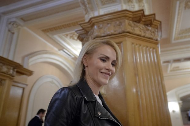 Și dacă Gabriela Firea ar schimba taberele? Dacă Ministerul Familiei ar promova, pe model german, parteneriatul civil?