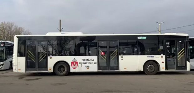 Șoferii de autobuz din Iași au intrat în grevă. Ei cer salarii de 4.000 de lei/lunar