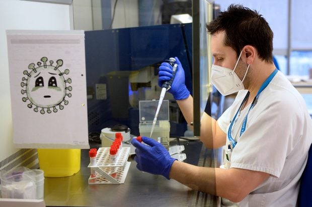 Cristian Apetrei, profesor de Boli Infecțioase şi Microbiologie, despre  tulpina Omicron: Are 50 de mutaţii şi se răspândeşte cu rapiditate