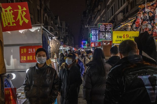 O piaţă din oraşul chinezesc Wuhan, originea probabilă a pandemiei de COVID, susține un studiu american
