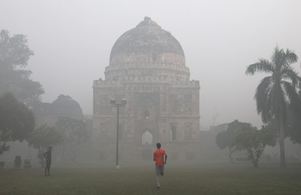 Poluare alarmantă în India, după festivalul luminilor. Capitala, acoperită de un nor toxic