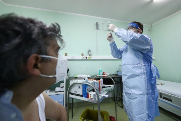 Vaccinarea anti-COVID se va face numai la medicul de familie, de la 1 iulie. Ce se întâmplă cu voucherele pentru schema completă
