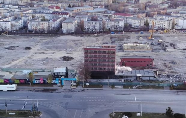 VIDEO / 22 de kilograme de dinamită au pus la pământ o clădire din Iași