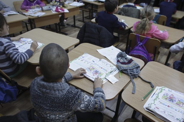 Un profesor de limba română, mesaj dintr-o școală de sat: „Am înțeles, vă pricepeți toți la educație. Da’ cu Slavici ce mai aveți?”