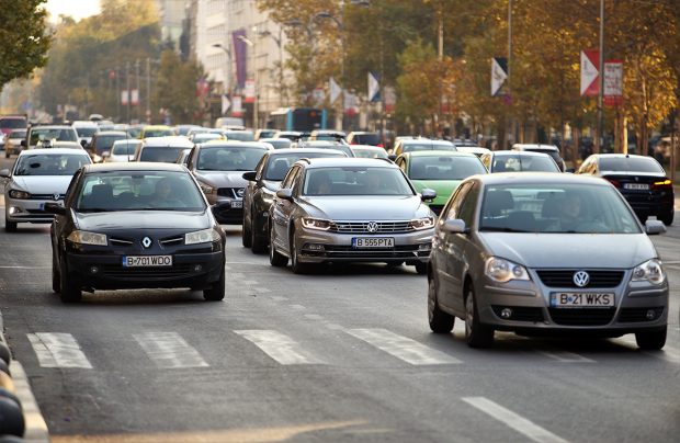 Primăriile vor putea ridica mașinile parcate neregulamentar pe străzile aflate în administrarea Primăriei Capitalei. Care sunt tarifele pentru recuperarea mașinii