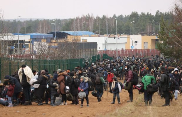 Lituania vrea să ofere 1.000 de euro și un bilet de avion, doar dus, migranților care se întorc la ei în țară, voluntar
