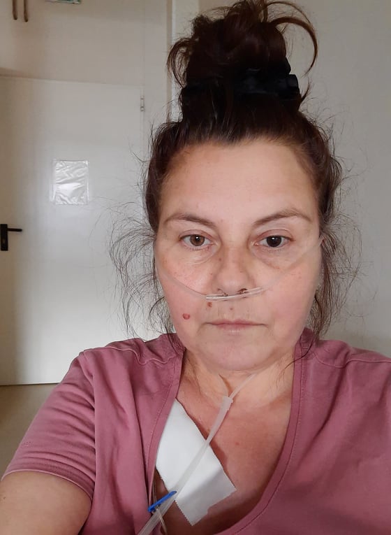 Pacienții cu COVID povestesc lupta pentru viață de la ATI: „Îmi amintesc vocea medicului care striga la mine: «Uită-te în ochii mei! Respiră!»”