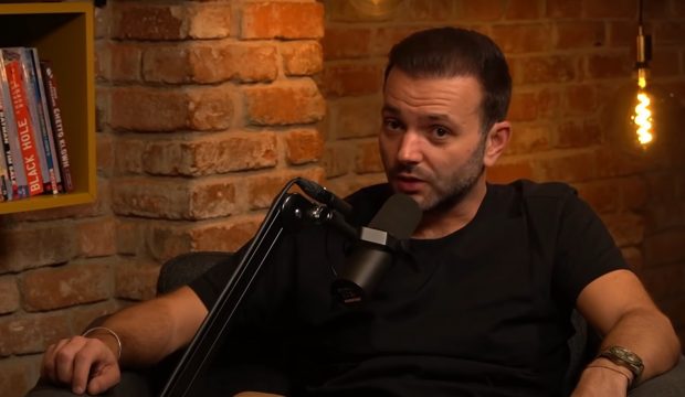 „Eram ca un câine pe care îl băteai cu lațul”. Mihai Morar și Șerban Huidu, conflict fără sfârșit