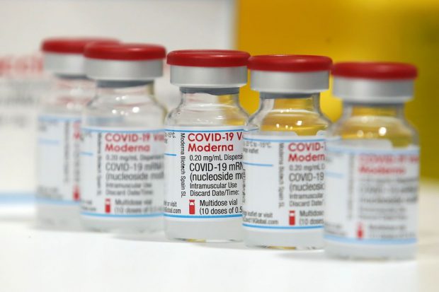 Moderna a anunță că va dura luni până când va fi produs un vaccin și pentru varianta Omicron