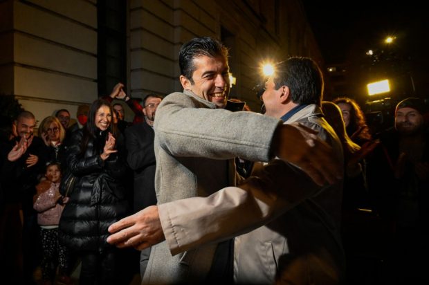 Noul partid anticorupție condus de doi absolvenți Harvard este marele câștigător al alegerilor din Bulgaria