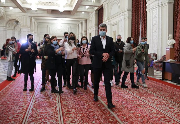 Liderii PSD se reunesc azi în Consiliul Naţional, în contextul negocierilor cu PNL pentru formarea unui guvern