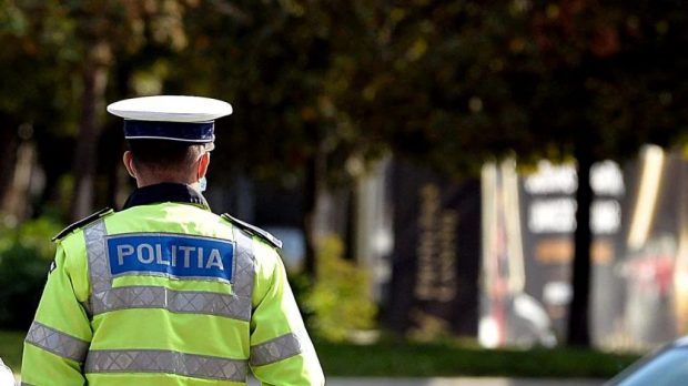 Femeie de 85 de ani păcălită să trimită 4.000 de lei pentru „operația” fiului său
