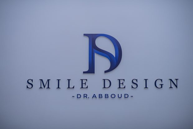 DEMONTĂM MITURI LEGATE DE FAȚETELE DENTARE