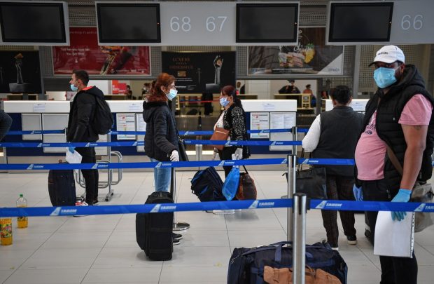Avem 4,5 milioane de români în Diaspora. Despre migrație ca pierdere personală și migrația „care face lumea să evolueze”