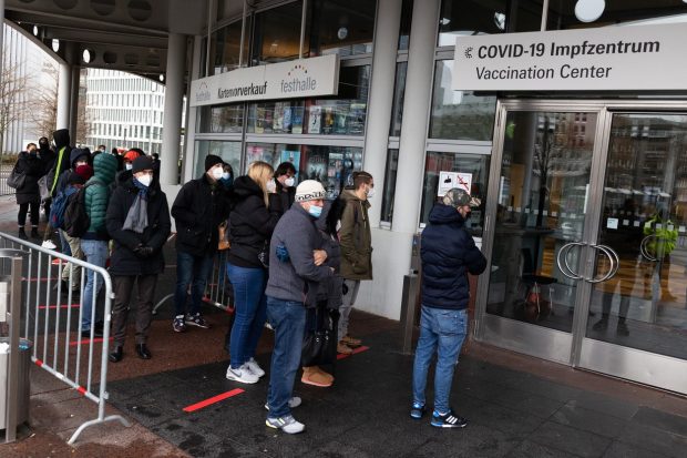 Germania, a doua țară UE care ar putea obliga populația să se vaccineze anti-COVID. Viitorul cancelar susține măsura
