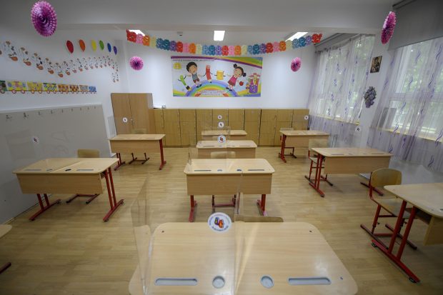 Cum explică Ministerul Educației și directorii că peste 1.100 de școli și grădinițe au rată de vaccinare zero