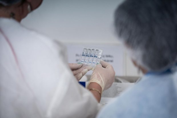 Angajații din Slovacia care nu au certificat verde vor trebui să lucreze de acasă sau vor intra în concediu fără plată