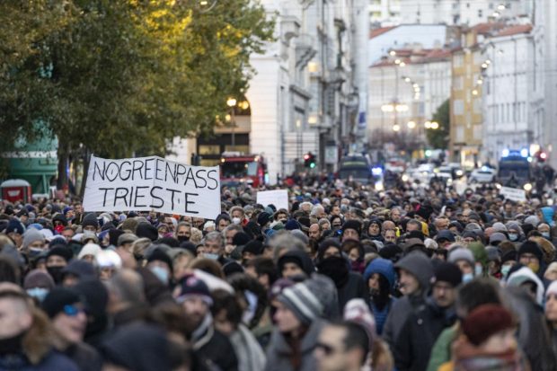 Centrul manifestațiilor antivaccin din Italia a devenit acum unul dintre focarele noului val pandemic