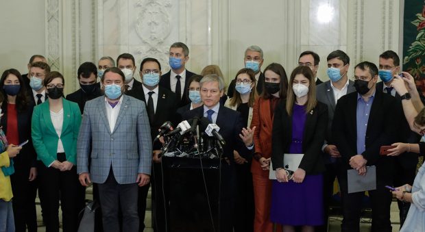 Un cunoscut simpatizant activ al USR, mesaj către partid în momentul în care acesta se îndreaptă către opoziție de durată