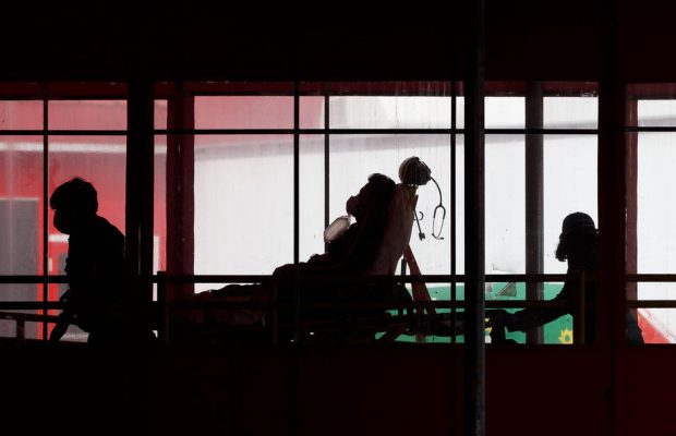 O femeie din SUA a avut cea mai lungă infecție cu COVID: 335 de zile de boală