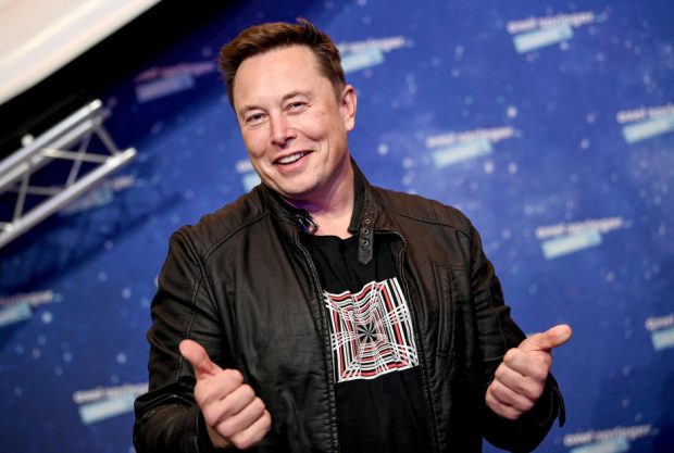 Elon Musk a devenit cel mai mare acționar al Twitter, cu 9% din titluri. Acțiunile rețelei sociale au crescut cu 27%