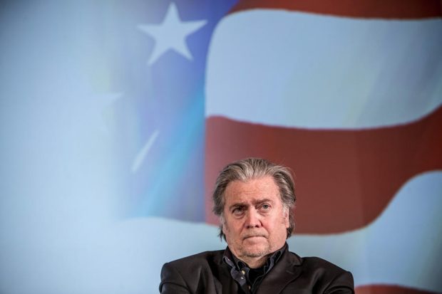 Steve Bannon, fostul consilier al lui Trump, pus sub acuzare după ce a refuzat să depună mărturie în Congres