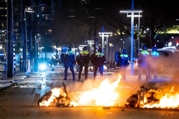 Noi proteste în Europa împotriva restricțiilor anti-COVID-19