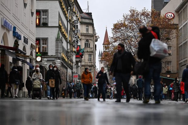 Ministrul german al sănătăţii, avertisment dur: Germanii vor fi „vaccinaţi, vindecaţi sau morţi” până la sfârşitul iernii