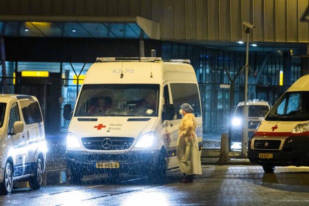 Două persoane, arestate pe aeroportul din Amsterdam după ce au fugit din carantină, la întoarcerea din Africa de Sud