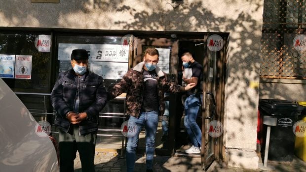 Bordel low-cost deschis de un consilier local din Iași. Bărbatul a fost reținut de poliție