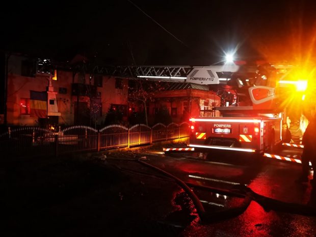 Un primar din Argeș, dat dispărut de familie, după ce primăria a fost incendiată. Edilul, implicat într-un accident în Gorj